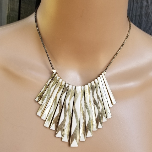 LUCKY BRAND CREAM ENAMEL & GOLD PADDLE FAN BIB STATEMENT LARIAT NECKLACE - Picture 1 of 11